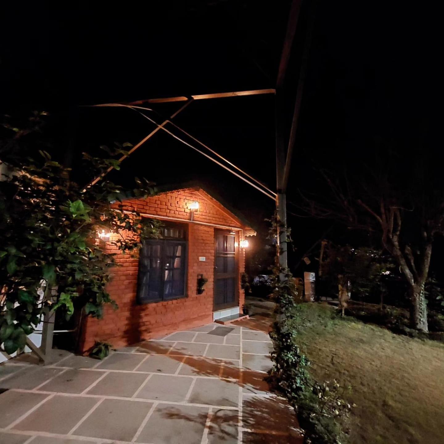 Alinda House Naukuchiatal By The Ghaur Hotel Bhīm Tāl Екстериор снимка